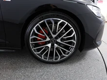 Audi A6 Avant quattro TDI 220 kW in Mythosschwarz Metallic