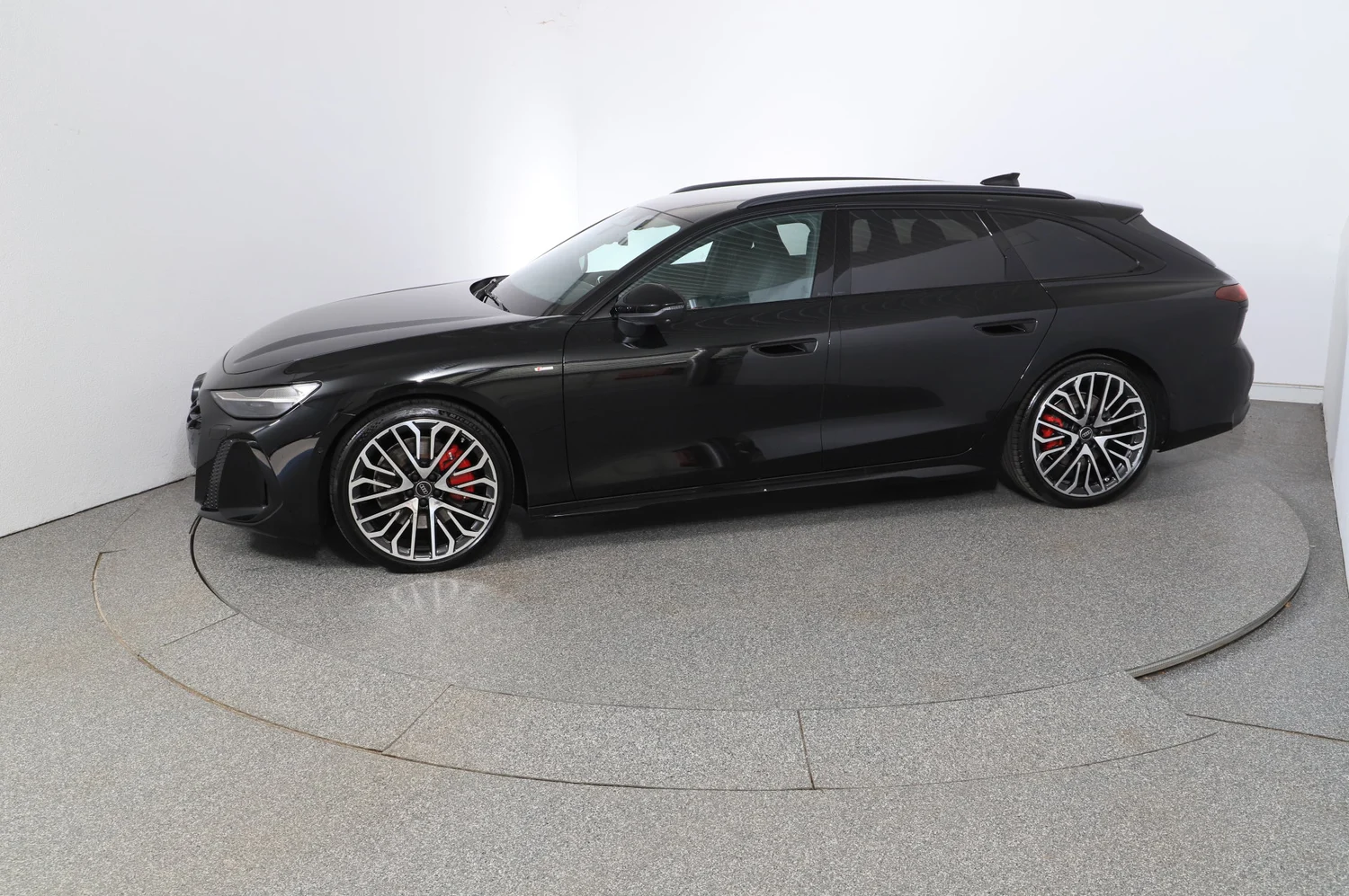 Bild eines Audi A6 Avant quattro TDI 220 kW