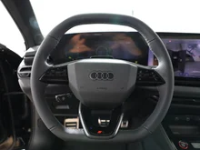 Audi A6 Avant quattro TDI 220 kW in Mythosschwarz Metallic