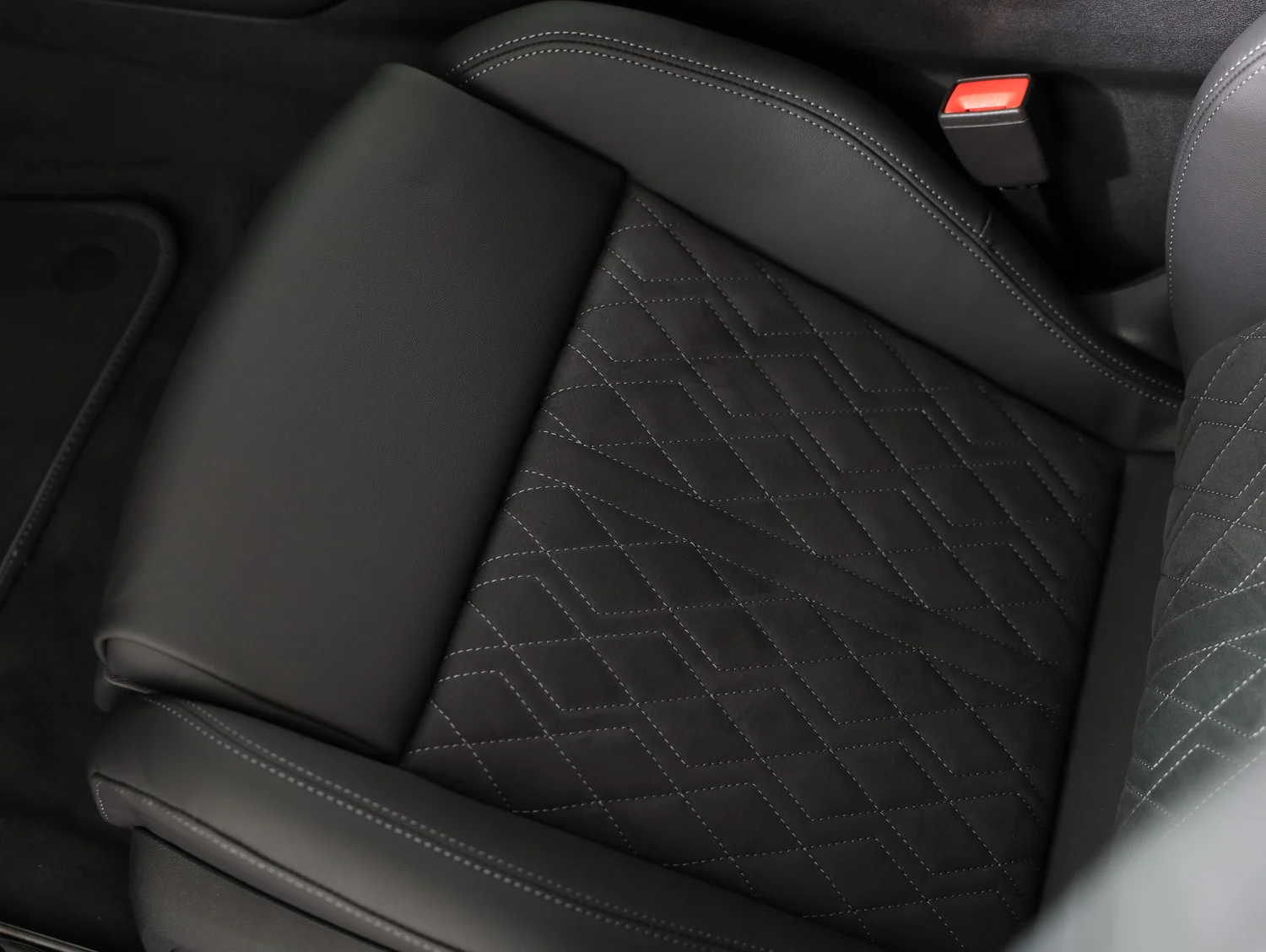 Bild eines Audi A6 Avant quattro TDI 220 kW