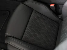 Audi A6 Avant quattro TDI 220 kW in Mythosschwarz Metallic
