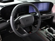 Audi A6 Avant quattro TDI 220 kW in Mythosschwarz Metallic