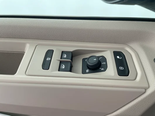 Bild eines VW Multivan Business ÜH TDI