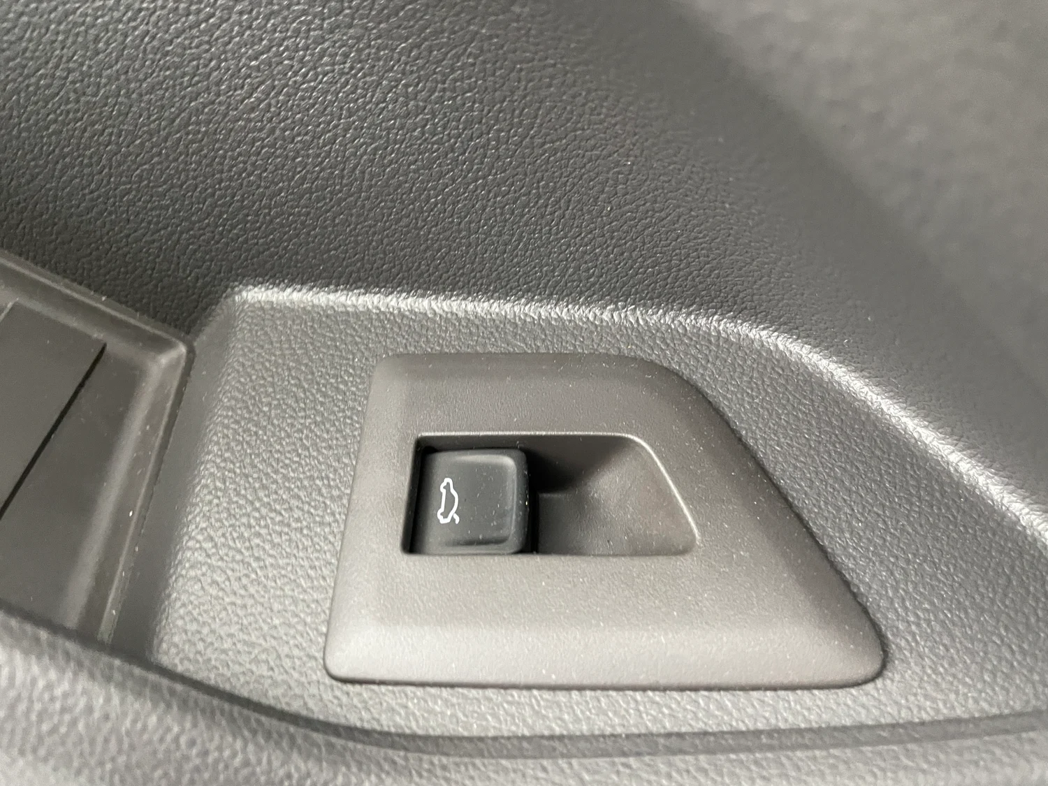 Bild eines VW Multivan Business ÜH TDI