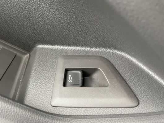 Bild eines VW Multivan Business ÜH TDI