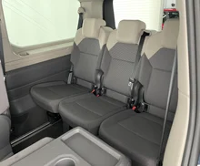 VW Multivan Business ÜH TDI in Starlightblue Metallic