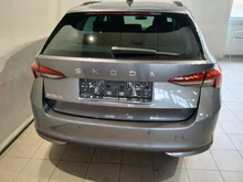 Škoda Octavia Combi Essence TSI in Graphit-Grau Metallic