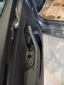 Škoda Octavia Combi Essence TSI in Graphit-Grau Metallic