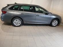 Škoda Octavia Combi Essence TSI in Graphit-Grau Metallic