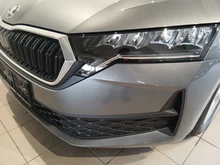Škoda Octavia Combi Essence TSI in Graphit-Grau Metallic