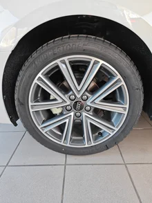 Thumbnail-Foto von Fahrzeug