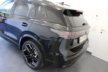 VW Tiguan Sport eTSI DSG in Grenadillschwarz Metallic