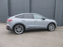 Thumbnail-Foto von Fahrzeug