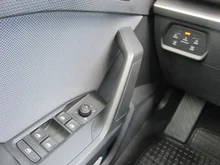 SEAT Leon SP Kombi Style Edition 1.5 eTSI DSG in Nacht-Schwarz Metallic