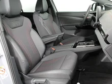 VW ID.4 GTX 4MOTION 250 kW Business -77 kWh in Mondsteingrau Dach schwarz