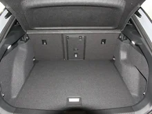 VW ID.4 GTX 4MOTION 250 kW Business -77 kWh in Mondsteingrau Dach schwarz