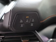 CUPRA Born 77/82 e-Boost 170kW/231PS in Merlot-Rot Metallic