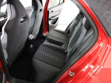CUPRA Born 77/82 e-Boost 170kW/231PS in Merlot-Rot Metallic