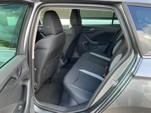 Škoda Kamiq Selection TSI DSG in Graphit-Grau Metallic