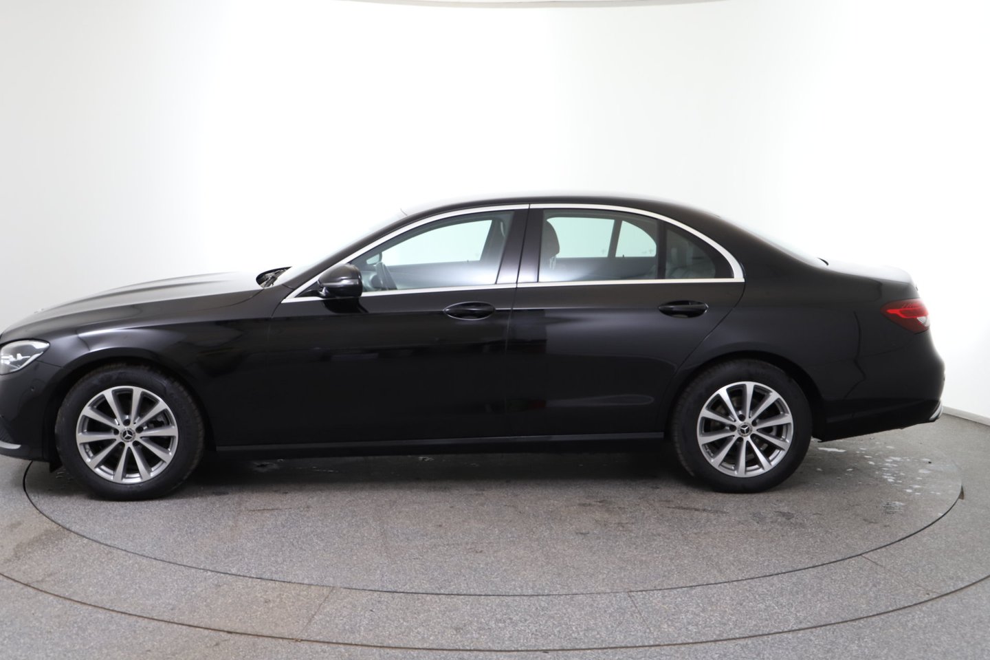 Mercedes E 200 d Austria Edition Aut. | Bild 8 von 30