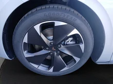 Thumbnail-Foto von Fahrzeug