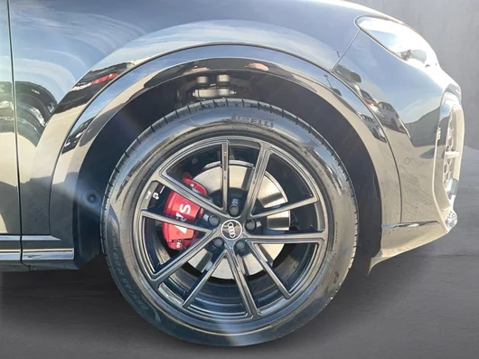Bild eines Audi SQ5 SUV TFSI