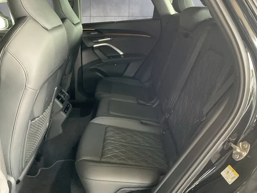 Bild eines Audi SQ5 SUV TFSI