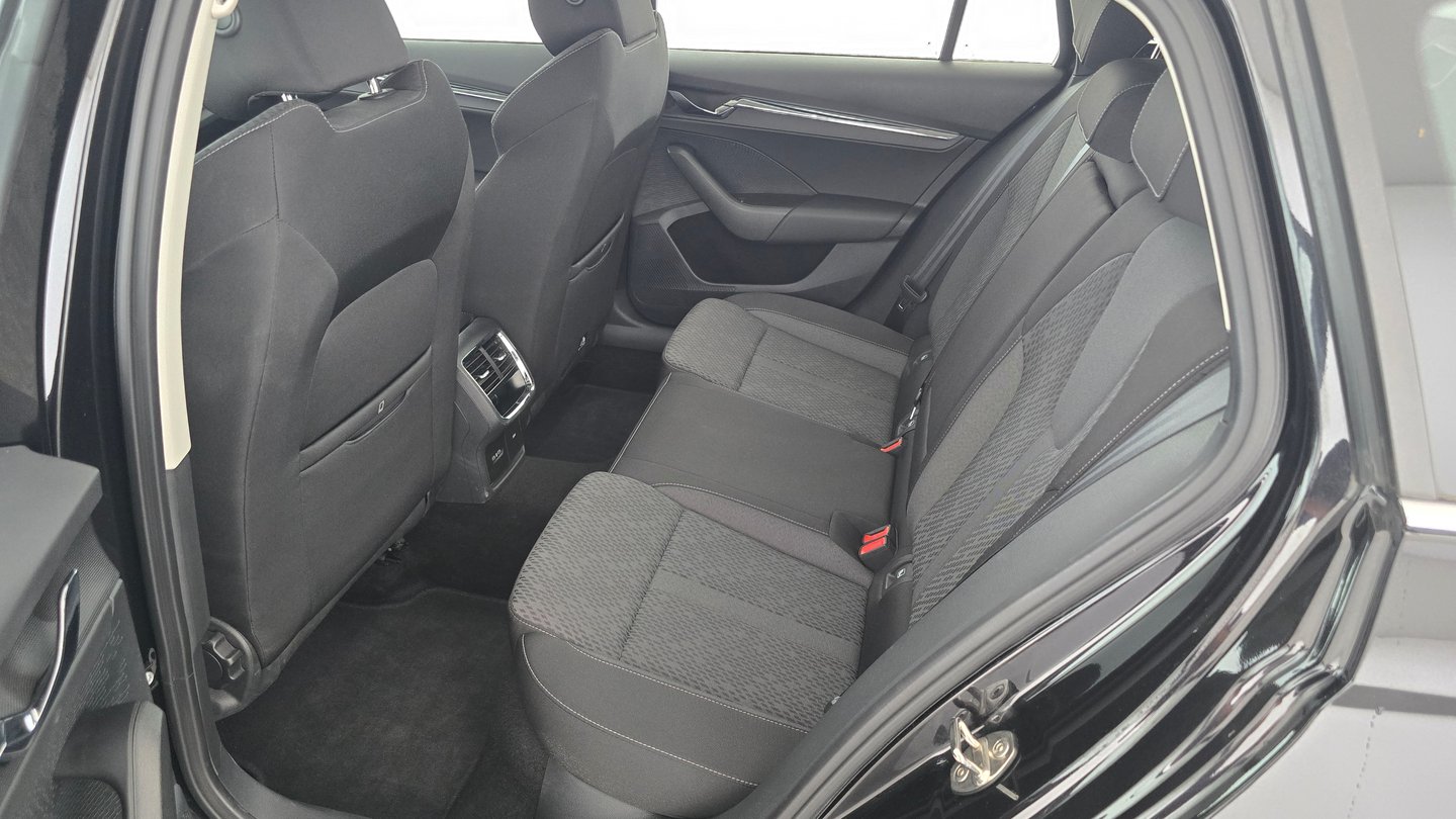 Škoda OCTAVIA Combi Style TDI | Bild 16 von 26