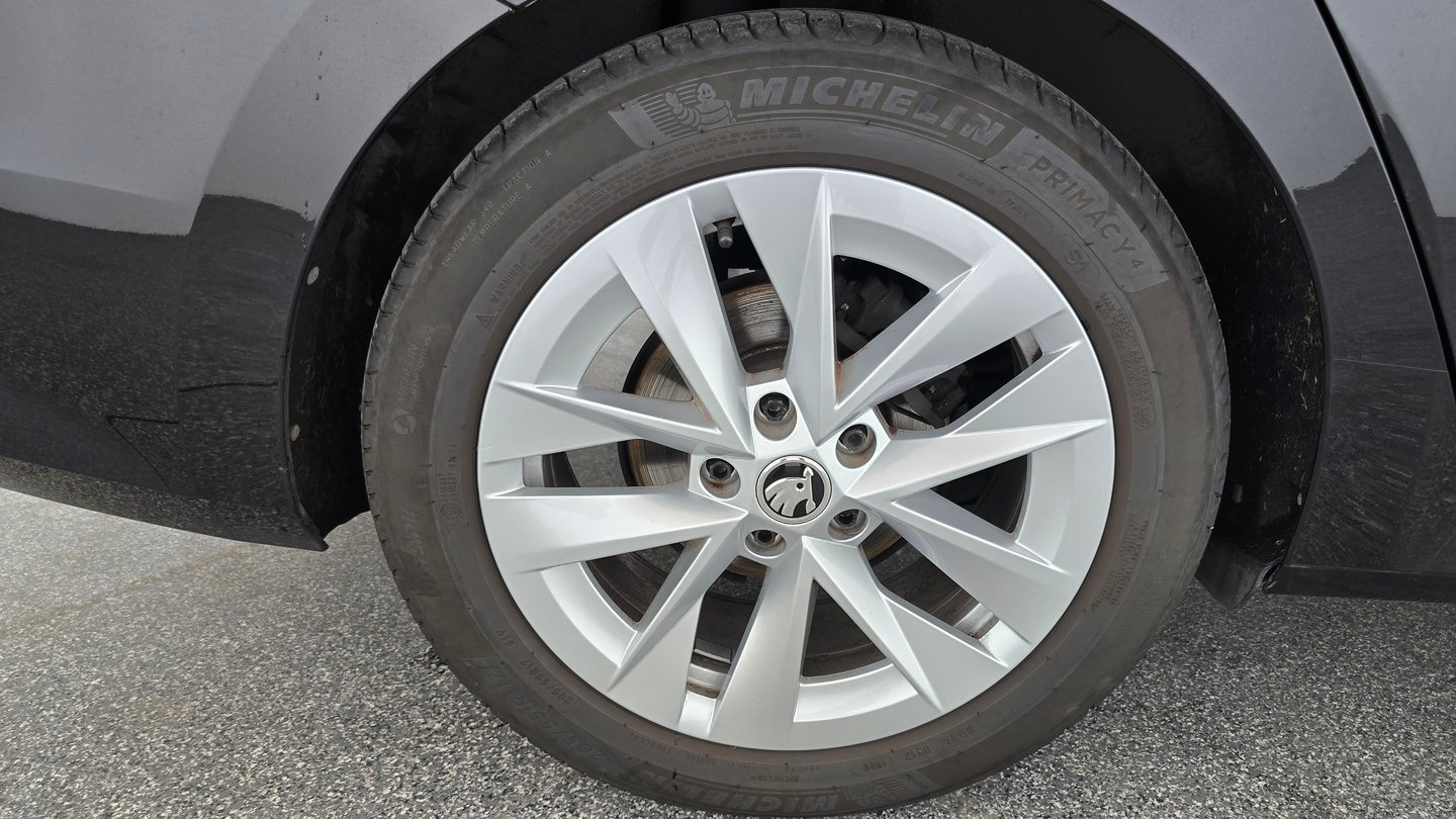 Škoda OCTAVIA Combi Style TDI | Bild 18 von 26