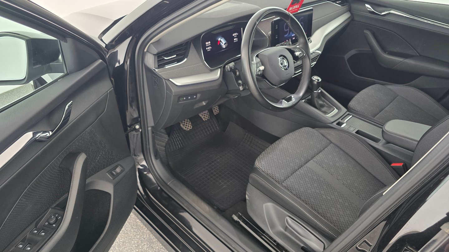 Škoda OCTAVIA Combi Style TDI | Bild 14 von 26