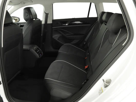 Bild eines VW Passat Variant Business eHybrid 150kW