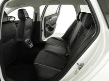 VW Passat Variant Business eHybrid 150kW in Pure White