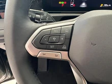 VW Tiguan Friends eTSI DSG in Cipressino-Grün Metallic