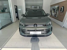 VW Tiguan Friends eTSI DSG in Cipressino-Grün Metallic