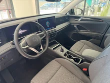 VW Tiguan Friends eTSI DSG in Cipressino-Grün Metallic