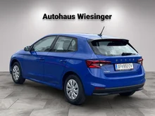 Škoda Fabia Essence TSI in K4 Energy-Blau