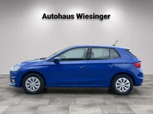Škoda Fabia Essence TSI in K4 Energy-Blau