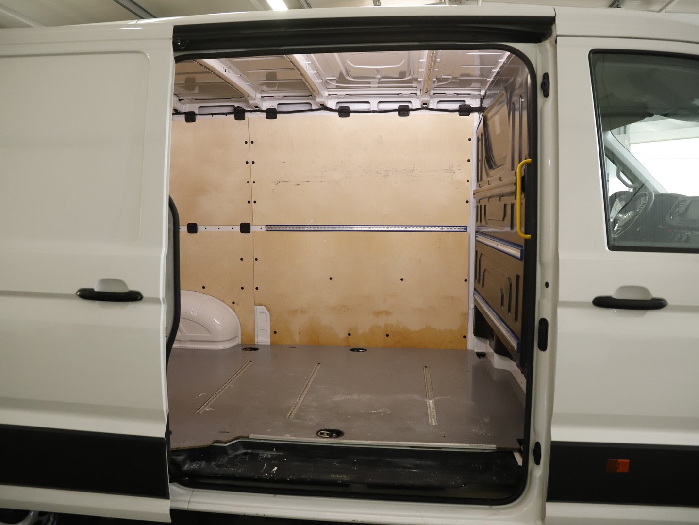 VW Crafter 35 Kastenwagen L3H2 TDI | Bild 8 von 19