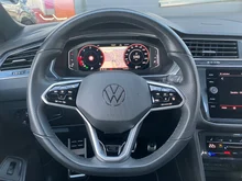 VW Tiguan Allspace R-Line TDI 4MOTION DSG in Pyrit Silber Met.