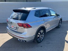 VW Tiguan Allspace R-Line TDI 4MOTION DSG in Pyrit Silber Met.