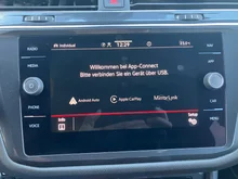 VW Tiguan Allspace R-Line TDI 4MOTION DSG in Pyrit Silber Met.