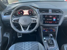 VW Tiguan Allspace R-Line TDI 4MOTION DSG in Pyrit Silber Met.
