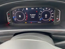 VW Tiguan Allspace R-Line TSI 4MOTION DSG in Atlantik Blue Metallic