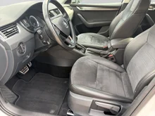 Škoda Octavia Combi 4x4 SCOUT TDI DSG in Moon-Weiß Metallic