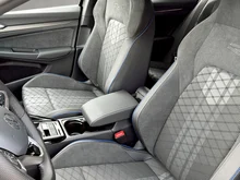 VW Golf Sport TSI in Grenadillschwarz Metallic