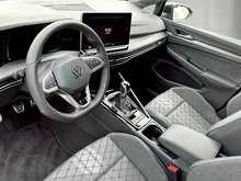 VW Golf Sport TSI in Grenadillschwarz Metallic