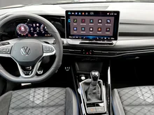 VW Golf Sport TSI in Grenadillschwarz Metallic