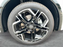 VW Tiguan Sport TDI DSG in Pure White