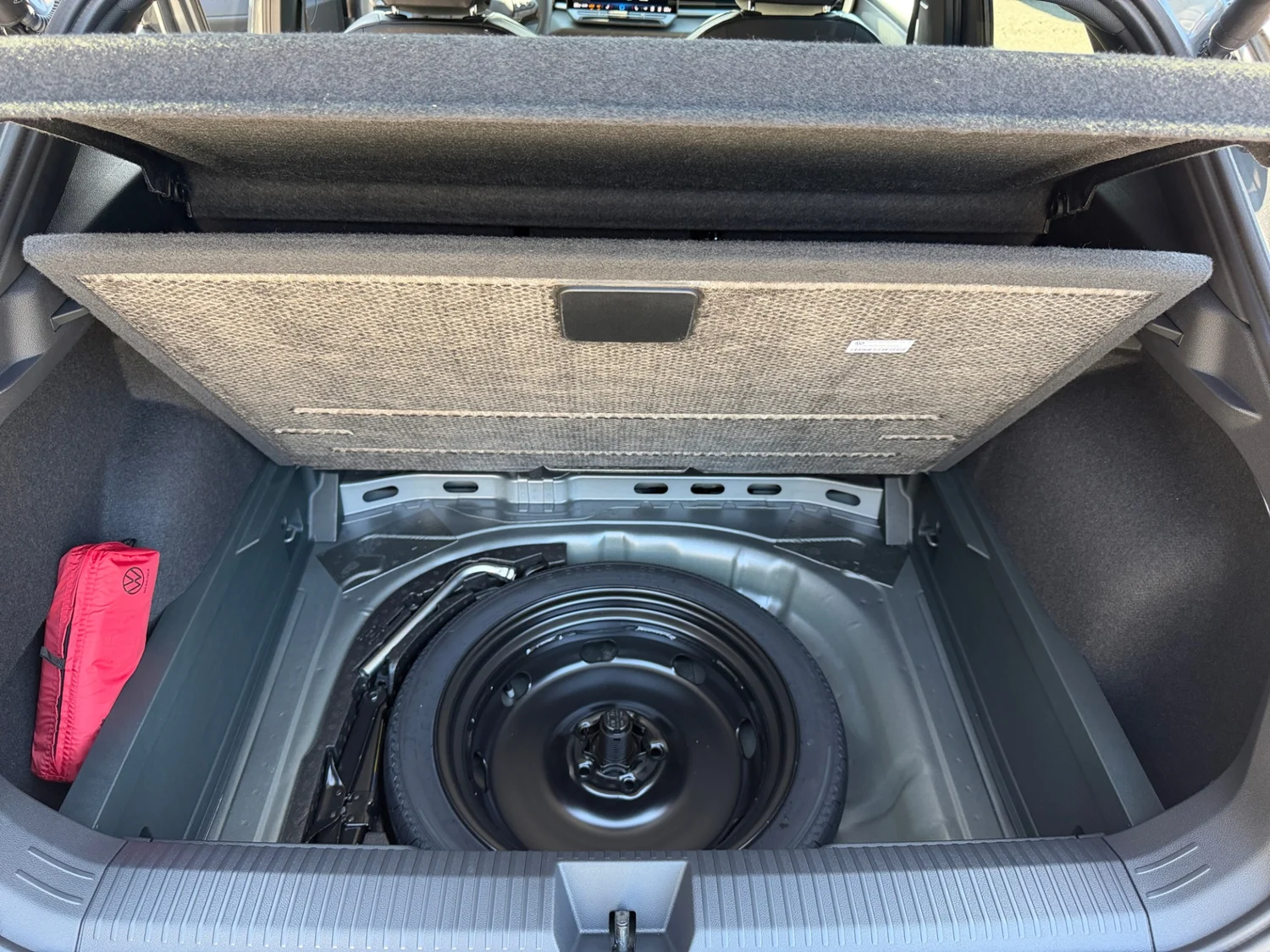 Bild eines T-Roc R-Line eTSI DSG