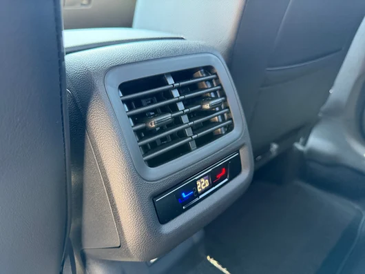 Bild eines T-Roc R-Line eTSI DSG